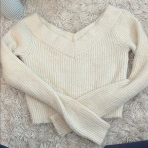 American Eagle Cropped Sweater